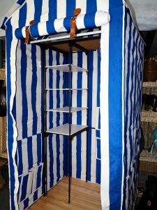 Stoffschrank Cabina-Mare blau weiß Evoluzione Mailand Design